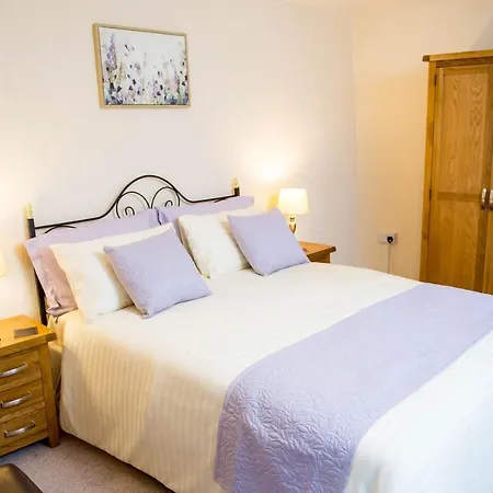 Awel Taf- Central Cottage Ideal For Families, With Parking St Clears Extérieur photo