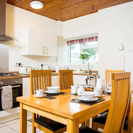 Awel Taf- Central Cottage Ideal For Families, With Parking St Clears Extérieur photo