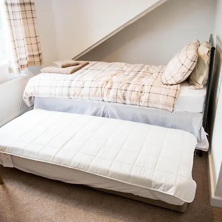 Awel Taf- Central Cottage Ideal For Families, With Parking St Clears Extérieur photo