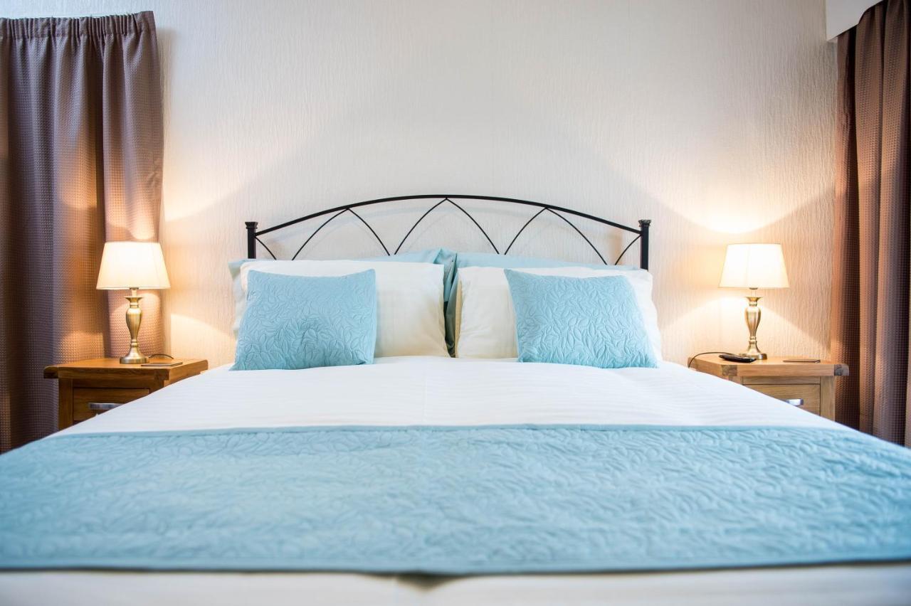 Awel Taf- Ideal For Families, With Parking Holiday home